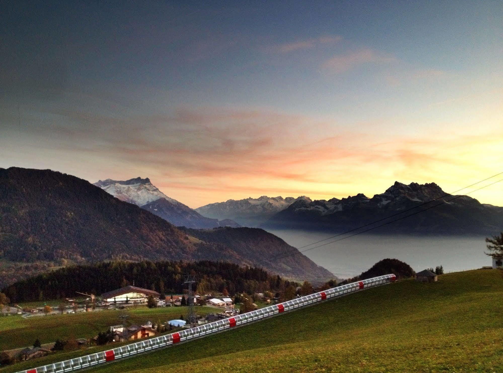 Leysin Lodge ภายนอก รูปภาพ